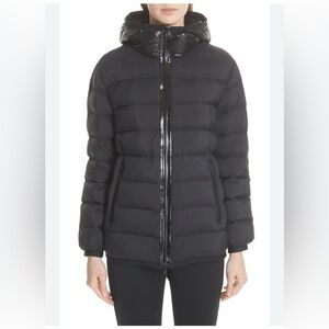 Moncler Goeland Down Clinch-able waist hooded water-repellent Jacket NWOT sz2